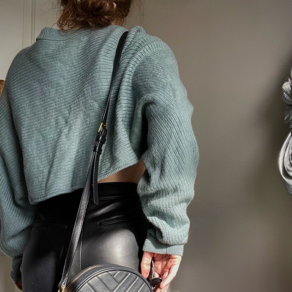 Aritzia Sweater - Picture 4 of 5